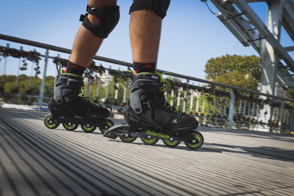 Rollerblade Zetrablade Elite Skates - Black/Lime 6 Rollerblade Zetrablade Elite Skates - Black/Lime - Image 4